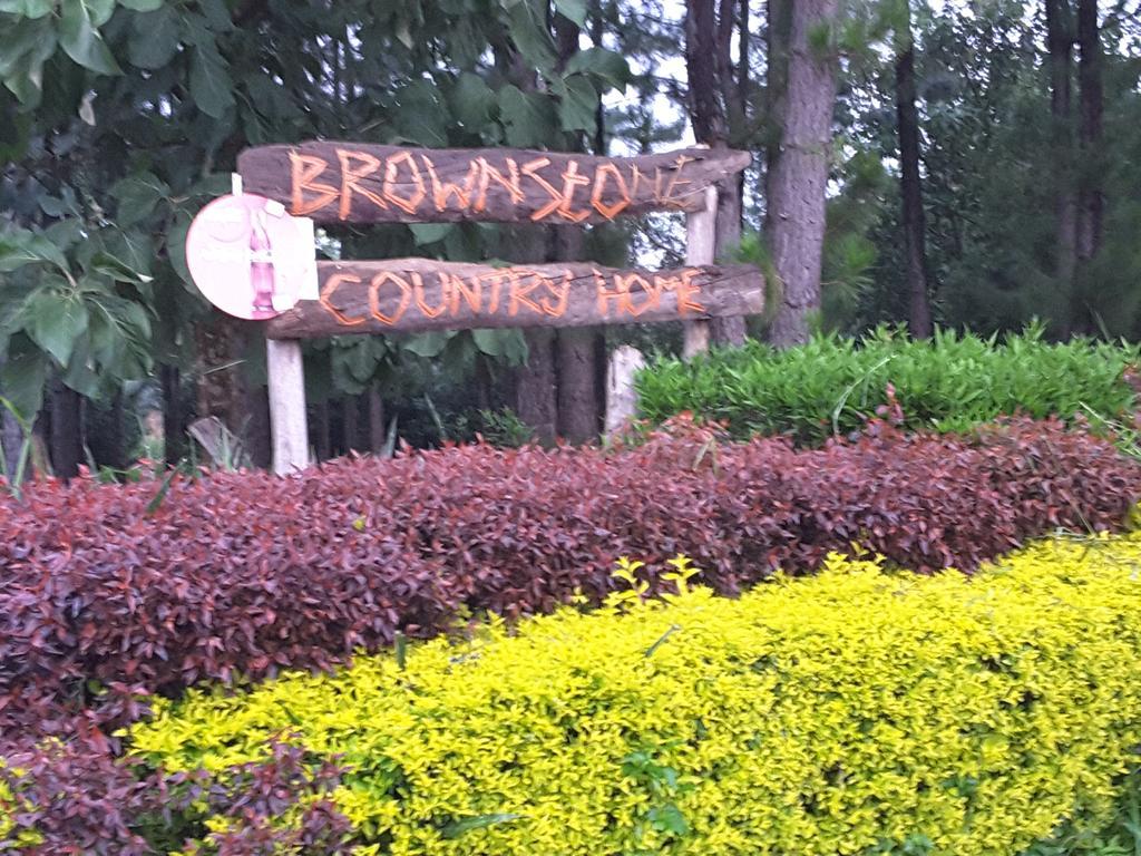 Brownstone Country Home Lira 外观 照片